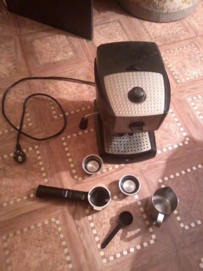 Лот: 4639362. Фото: 1. Кофеварка delonghi ec155. Чайники, кофемашины, кулеры