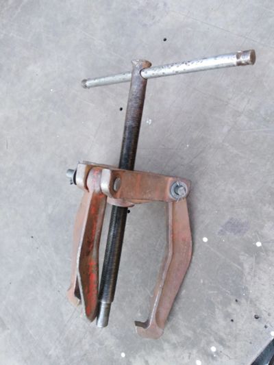 Лот: 22693877. Фото: 1. Съемник шарнирный 3-х лапый. Ручные инструменты для автомобиля