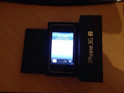 Лот: 6296482. Фото: 1. Iphone 3gs. Смартфоны