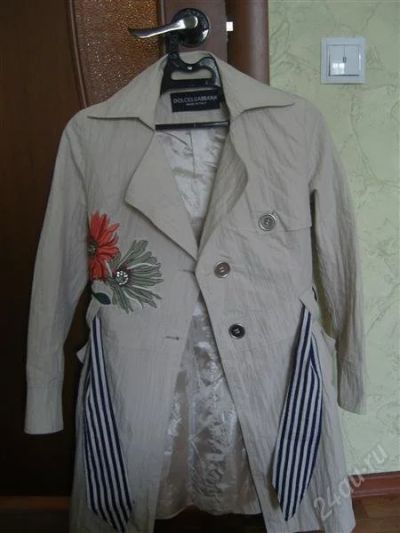 Лот: 823954. Фото: 1. Плащ 40-42. На теплую весну или... Верхняя одежда