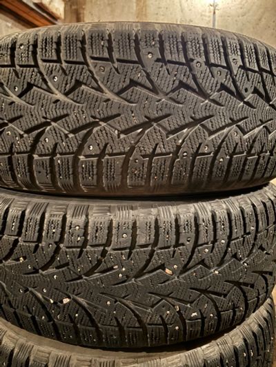 Лот: 25704038. Фото: 1. Зимние шины 225 60 R18 (Япония... Шины