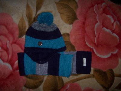 Лот: 3684454. Фото: 1. детская шапка и шарф весна-осень. Головные уборы