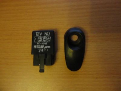 Лот: 3469246. Фото: 1. Реле и деталь для кармана в предачу... Запчасти