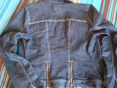 Лот: 2001947. Фото: 1. джинсовая куртка Gloria Jeans. Верхняя одежда