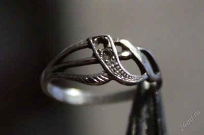 Лот: 1996132. Фото: 1. кольцо с 1 камнем =). Кольца, перстни