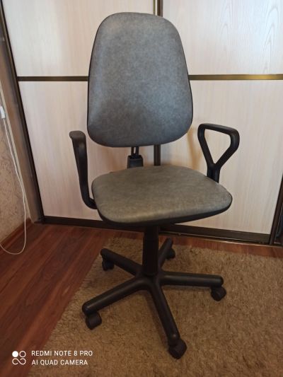 Лот: 17991998. Фото: 1. Компьютерное кресло. Стулья и кресла офисные