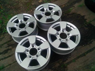 Лот: 7655170. Фото: 1. Литье Niva Chevrolet R15 - 5 х... Диски