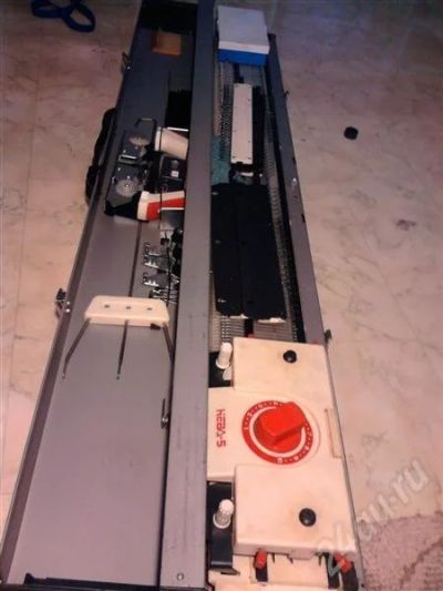 Лот: 680170. Фото: 1. вязальная машина НЕВА-5. Швейный и вязальный инструмент