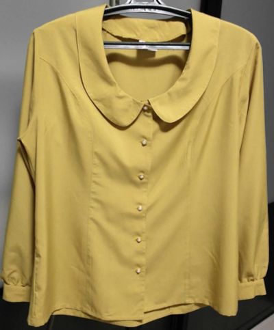 Лот: 7493538. Фото: 1. Блуза с глубоким круглым вырезом... Блузы, рубашки