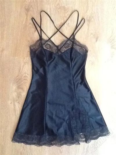 Лот: 2753602. Фото: 1. Черная комбинация р. 42-44. Нижнее бельё