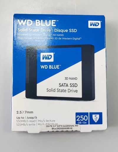 Лот: 20956645. Фото: 1. SSD WD Blue 250 GB Новый, запечатан... SSD-накопители