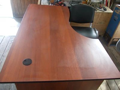 Лот: 2987306. Фото: 1. Стол офисный. Срочная продажа. Компьютерные и письменные столы