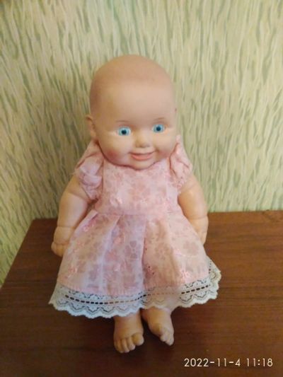 Лот: 19584688. Фото: 1. Пупс девочка в платьице. Куклы и аксессуары