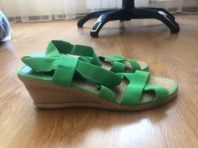 Лот: 13945657. Фото: 1. Босоножки New Yorker. Босоножки