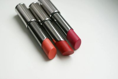 Лот: 4972557. Фото: 1. Губная помада True Dimensions... Макияж