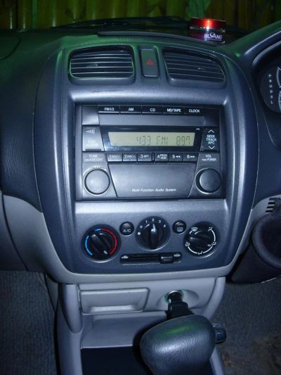 Лот: 2170995. Фото: 1. Штатный приемник Mazda Familia... Автомагнитолы