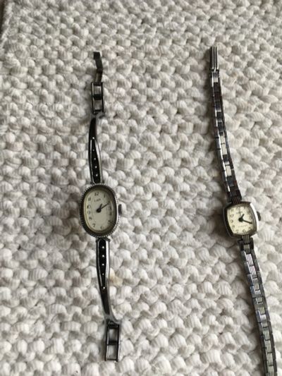 Лот: 19904075. Фото: 1. Винтажные часики с браслетами... Оригинальные наручные часы