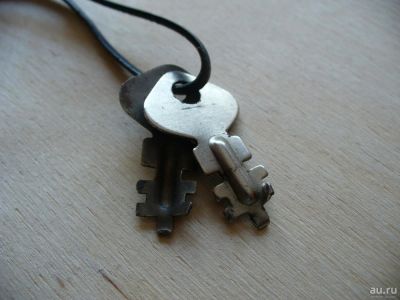 Лот: 9078509. Фото: 1. Советские маленькие ключики на... Брелоки для ключей