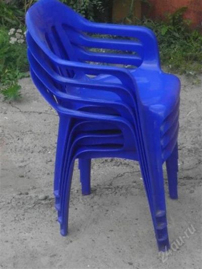 Лот: 2072020. Фото: 1. стулья пластиковые 4шт. Мебель для сада, дачи