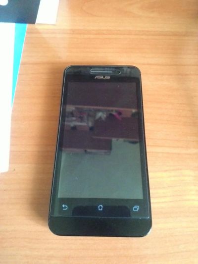 Лот: 6276059. Фото: 1. Asus Zenfone 4 A400. Смартфоны