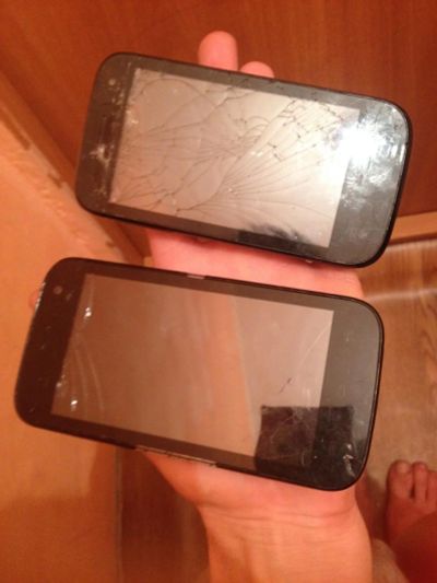 Лот: 8169383. Фото: 1. продам 2 телефона срочно. Смартфоны