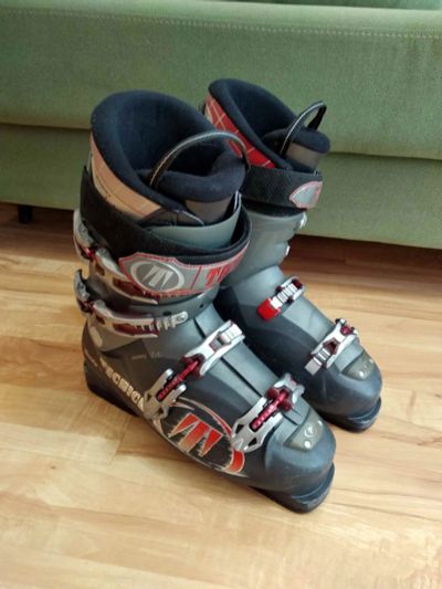 Лот: 19871425. Фото: 1. Ботинки Tecnica p.44 (горные лыжи... Ботинки