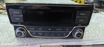 Лот: 25808315. Фото: 1. Штатная головное устройство на... Автомагнитолы