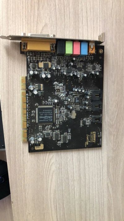 Лот: 14112687. Фото: 1. Звуковая карта. Звуковые карты