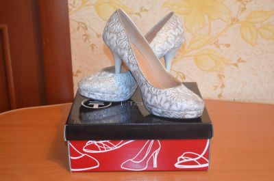 Лот: 4397294. Фото: 1. Туфли белые, можно и на свадьбу... Туфли