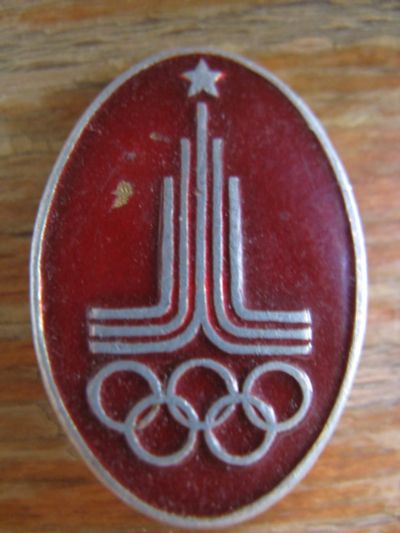 Лот: 14983431. Фото: 1. Значок Эмблема Символ Олимпиада... Другое (значки, медали, жетоны)