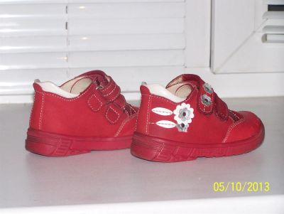 Лот: 3251703. Фото: 1. Ботинки на осень для девочки Totto... Ботинки