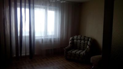 Лот: 7153982. Фото: 1. Сдам 1 комн Алексеева 113 Собственник. Квартиры, студии