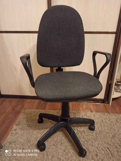 Лот: 17493246. Фото: 1. Кресло офисное. Стулья и кресла офисные