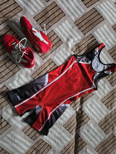 Лот: 25888878. Фото: 1. одежда и обувь для занятий борьбой. Спортивная одежда