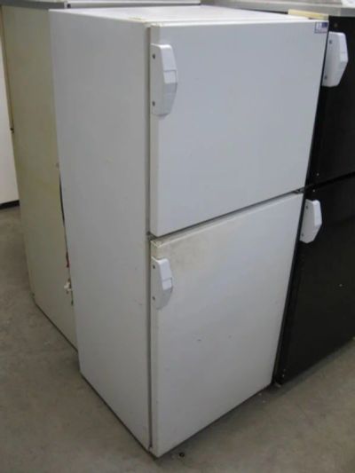 Лот: 3653516. Фото: 1. холодильник Бирюса-22 №8141. Холодильники, морозильные камеры