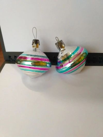 Лот: 10361778. Фото: 1. Ёлочная игрушка юла СССР. Осталась... Игрушки