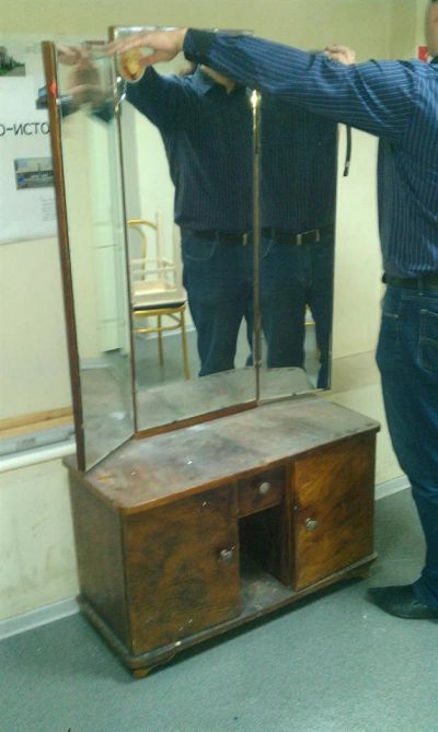 Лот: 3190342. Фото: 1. Зеркальное трюмо. Другое (мебель)