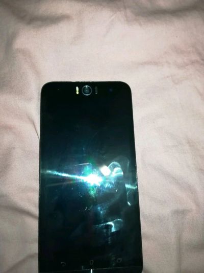 Лот: 11056193. Фото: 1. Zenfone selfie. Смартфоны