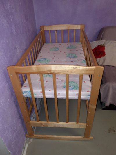 Лот: 16044972. Фото: 1. Кроватка детская. Детские автокресла