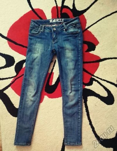 Лот: 5546192. Фото: 1. джинсы укороченные. Джинсы