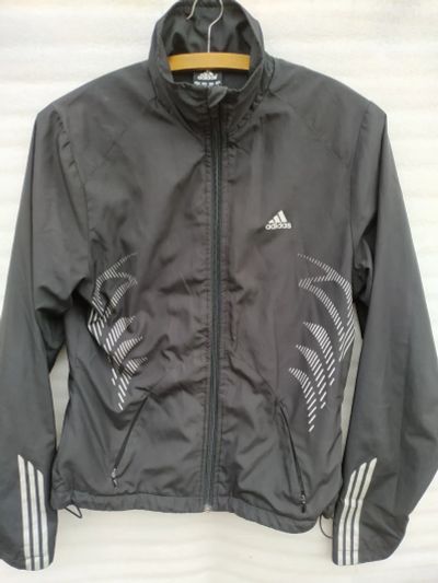 Лот: 19414239. Фото: 1. Куртка ветровка Adidas(M). Легкие куртки, толстовки