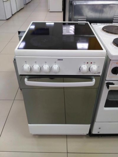 Лот: 14064248. Фото: 1. Плита электрическая zanussi zcv... Плиты, духовые шкафы, варочные поверхности