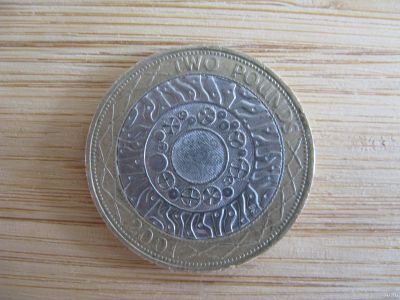 Лот: 16475319. Фото: 1. Великобритания 2 фунта 2001 года... Великобритания и острова