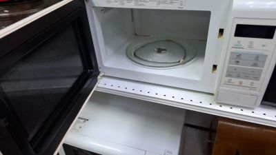 Лот: 25886666. Фото: 1. Микроволновая печь samsung mw... Микроволновки, мини-печи