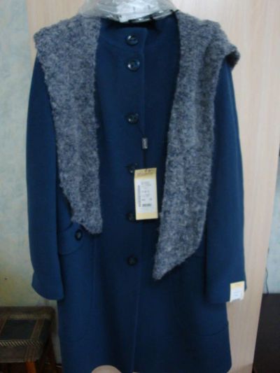 Лот: 4127060. Фото: 1. Пальто женское демисезонное утепленное. Верхняя одежда