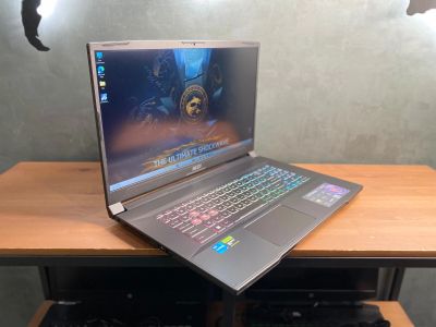 Лот: 25887095. Фото: 1. MSI Katana 17,3"IPS144Hz/RTX4060... Ноутбуки