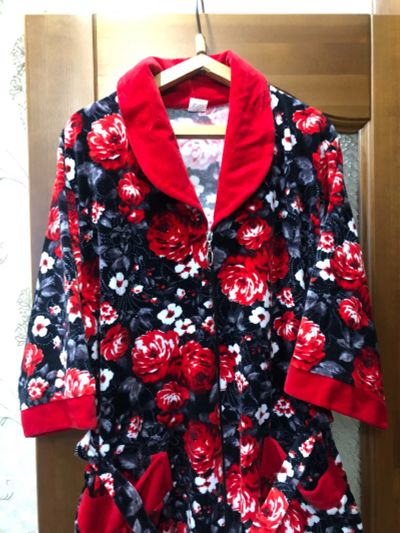 Лот: 25895971. Фото: 1. Халат женский велюровый 48р. Россия... Домашняя одежда