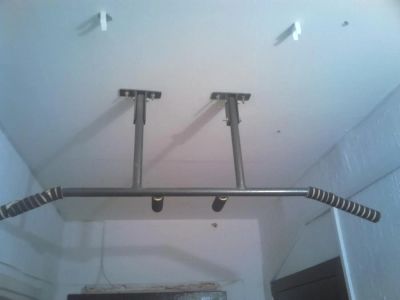 Лот: 6817082. Фото: 1. турник складной на потолок. Турники, брусья