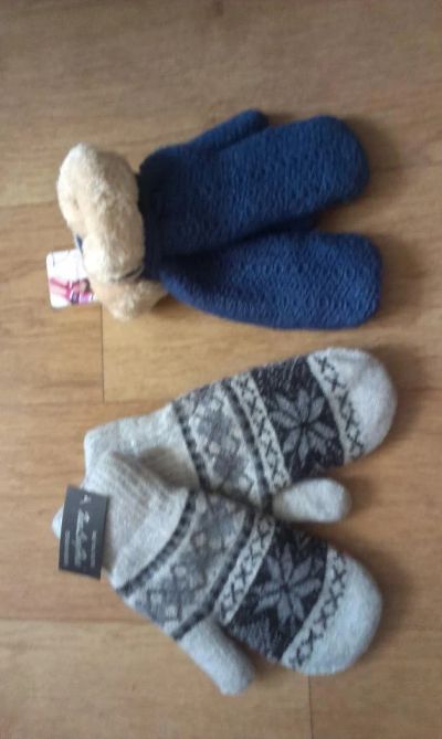 Лот: 6274957. Фото: 1. новые варежки. Другое (женская одежда)
