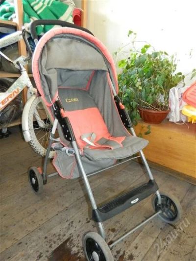 Лот: 1721419. Фото: 1. Коляска детская. Коляски